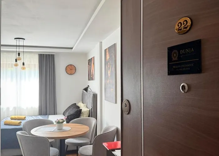 Dunja Appartement *